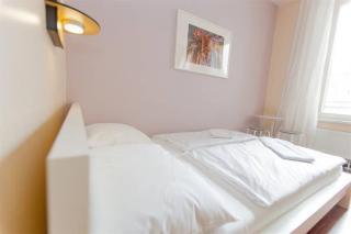 Hotel Wombat's Hostels - The Lounge 3*